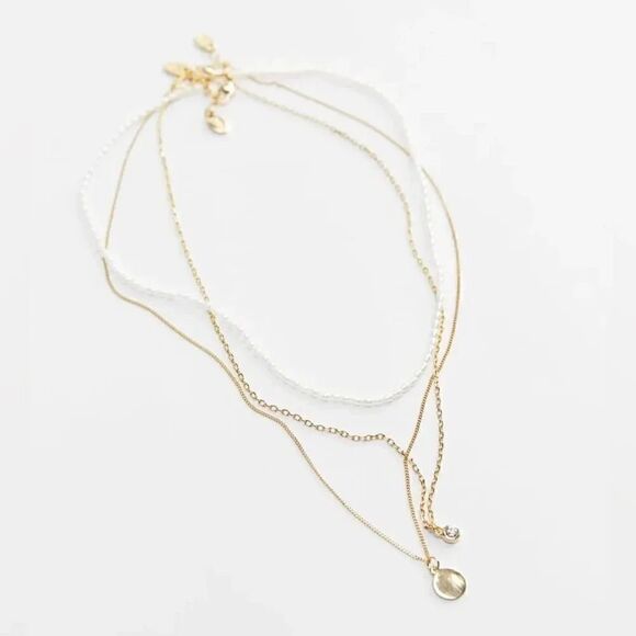 ZARA THREE PACK OF RHINESTONE MEDALLION AND PEARL NECKLACES - Picture 3 of 4